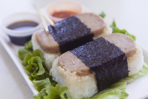 Spam musubi at Mama's